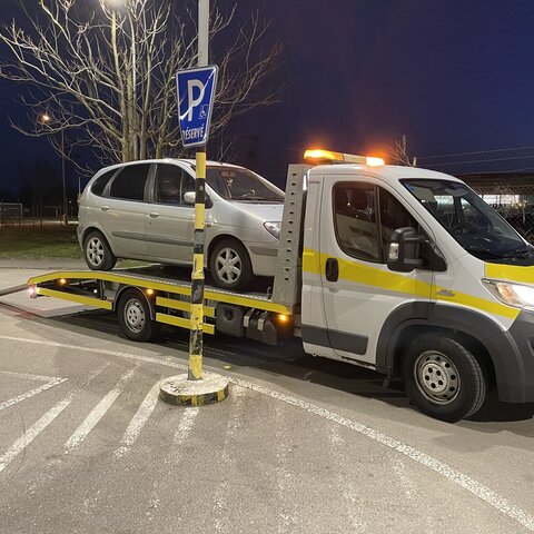 Odťahovanie osobného vozidla | odťahová služba Topoľčany, Bánovce, Partizánske a okolie