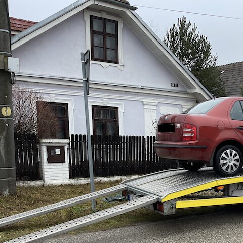 Odťahovka VAňo Topoľčany | osobné vozidlá | NONSTOP